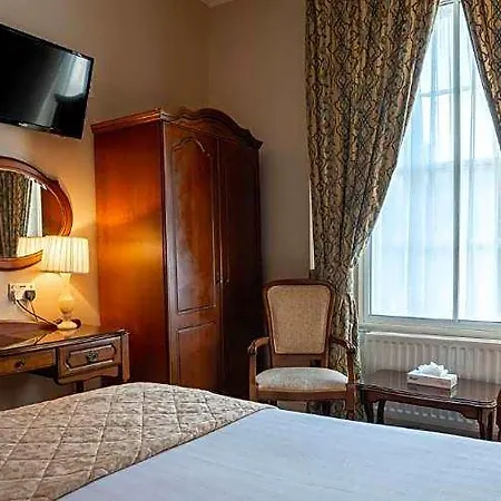 Harrington Hall 4*