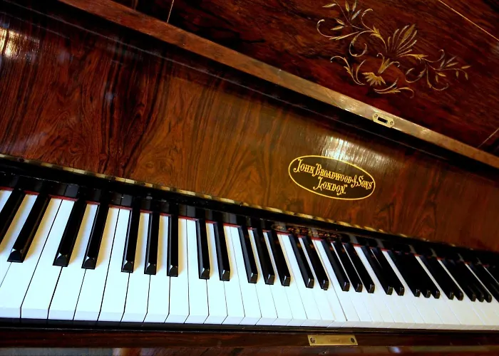 Harrington Hall מלון 4*