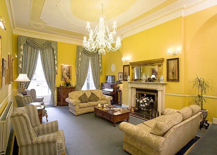 Harrington Hall 4*